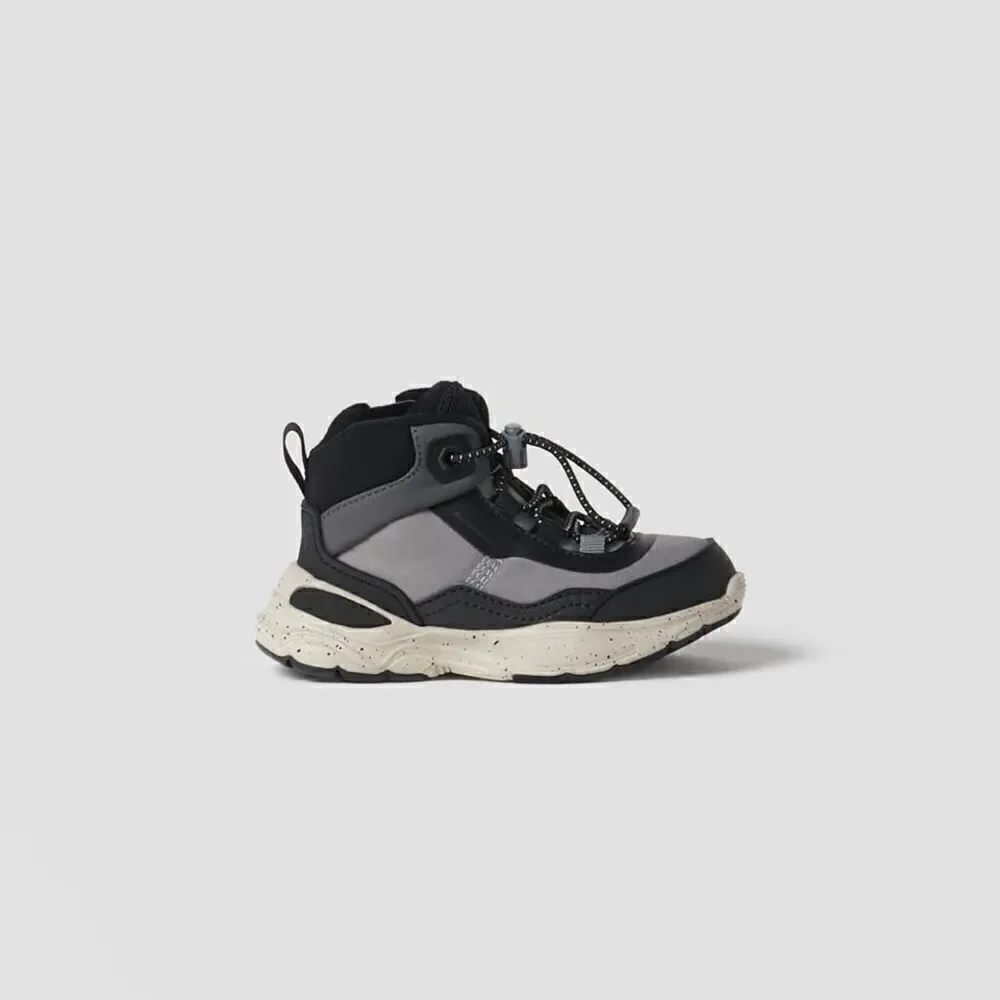 Zara BABY/ CONTRASTING HIGH TOPS size 8